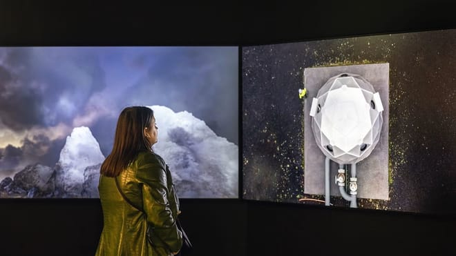 Small group Tour: Volcanoes and Hot Springs of Reykjanes