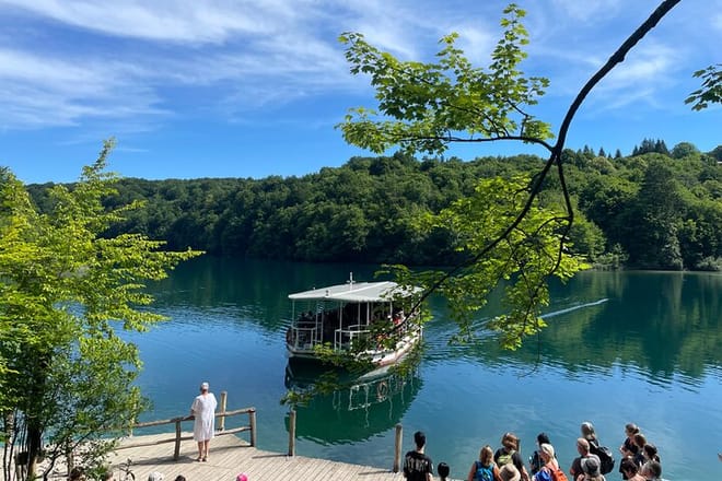 Plitvice Lakes Guided Tour with Ticket & Rastoke from Zagreb photo 2