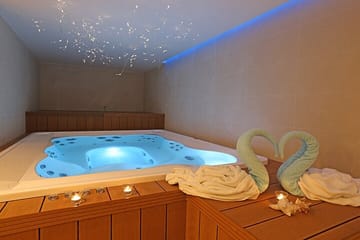 VIP Full Body Massage with Jacuzzi and Sauna in Hurghada