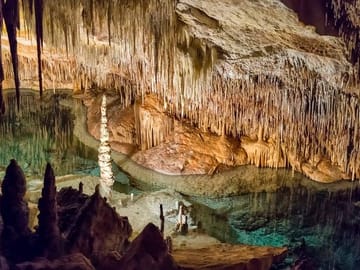 Alanya City Tour with Cable Car Ride and Dimçay Boat Trip