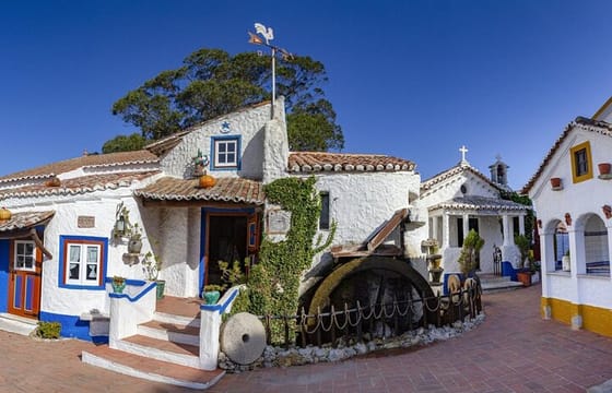 Between Palace and Sea – Mafra, Ericeira and Queluz Private Tour