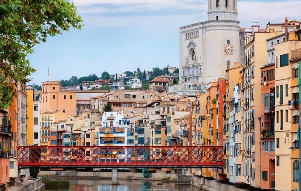 Personalized Girona Day Tour from Barcelona with Lunch