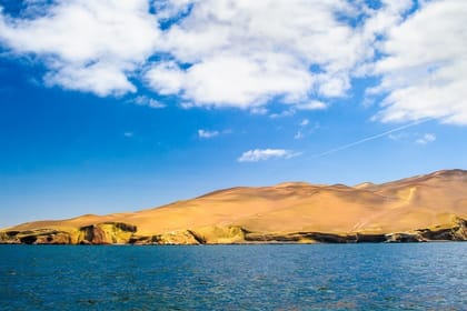 Wonders of Peru – 13 Days: Paracas, Nazca, Arequipa, Colca Valley, Puno, Cusco, Sacred Valley, Machu Picchu, French-speaking guide