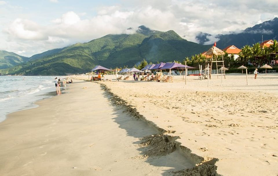 Full-Day Scenic Tour of Hai Van Pass and Lang Co Beach from Hoi An