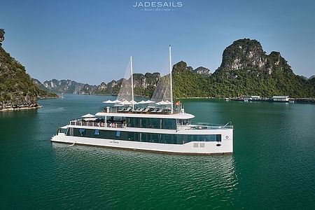 Luxury Jade Sails Cruise: Explore Halong Bay and Lan Ha Bay