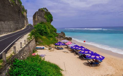 Private Cultural Tour of Uluwatu's Beaches in Bali