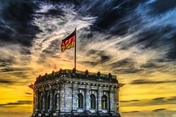 Berlin Full-Day City Tour with Iconic Landmarks and Local Culture