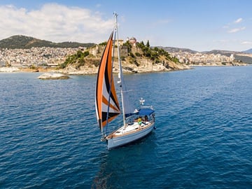 Yacht Pipit : Private Sailing through the History of Kavala (Autumn)