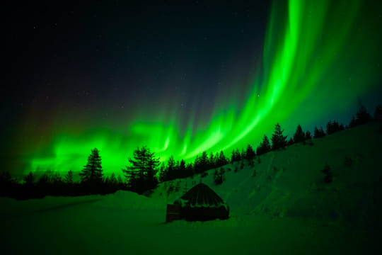 Holiday Package: Aurora Hunter Package