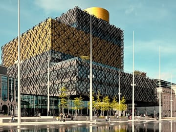 Birmingham Cultural Tour with Museum Visit from Manchester