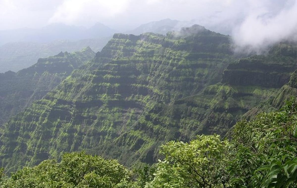 Mahabaleshwar Hill Station Tour from Pune
