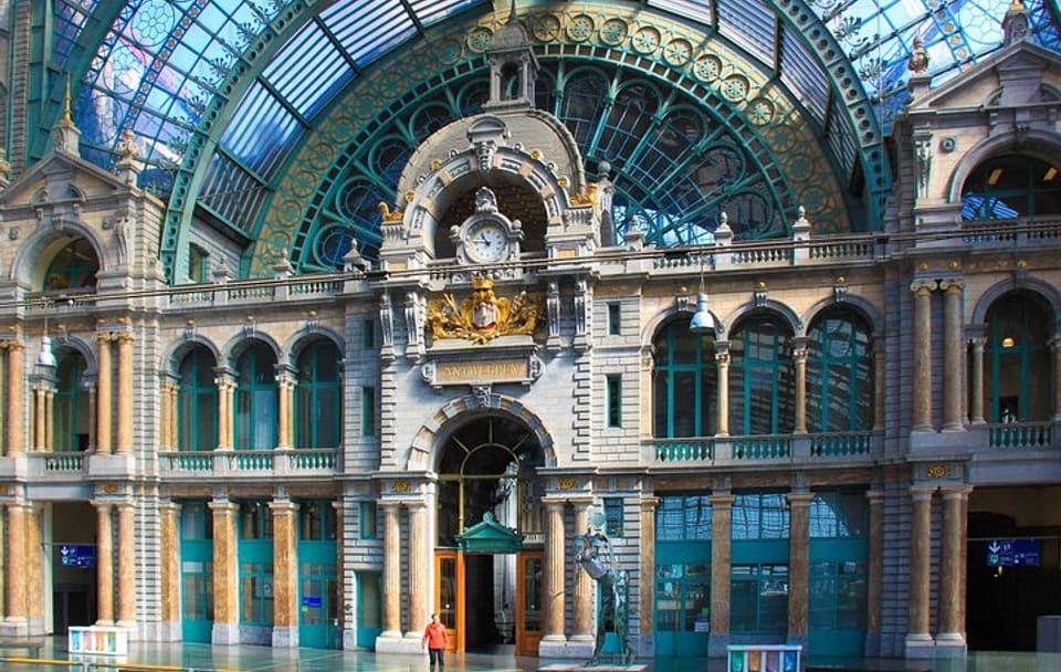 Antwerp Heritage Walking Tour: Cathedral, Grote Markt & More