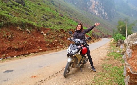 Self-Drive Motorbike Tour in Wathuregama, Sri Lanka