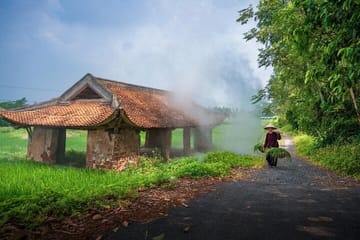 Duong Lam Ancient Village and Local Life Private Day Tour