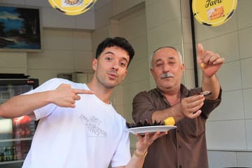 Culinary Tour of Istanbul with Ferry Ride and Local Snacks