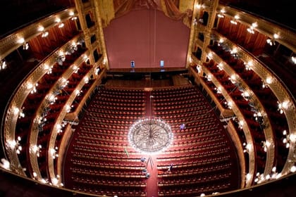 Teatro Colon Skip-the-Line plus Palaces of Buenos Aires Tour