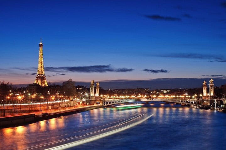 Two-hour Paris Tour including short walk and one hour Seine Cruise 5