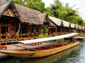 Luxury Day Tour of Hoa Lu, Trang An & Mua Cave from Hanoi