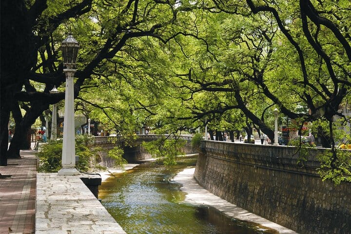Cordoba City Tour with Optional Jesuitic Square