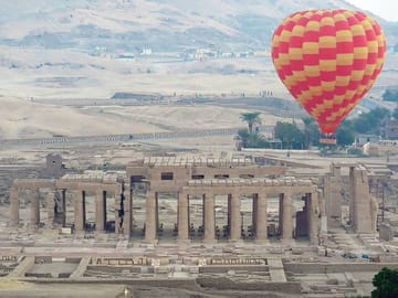 Private Luxor Overnight Tour with Hot Air Balloon from Hurghada