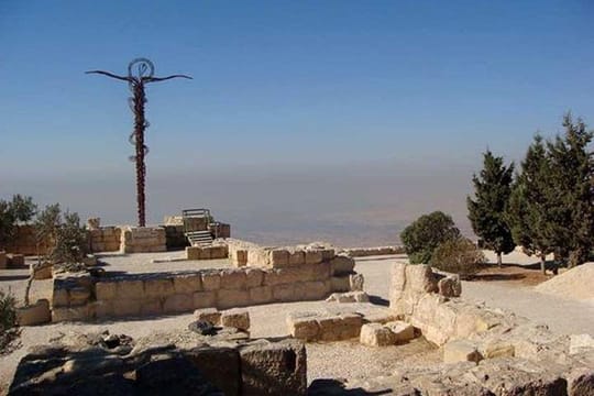 Private Christian Tour: Madaba, Mount Nebo, Jordan River & Lot's Cave from Amman