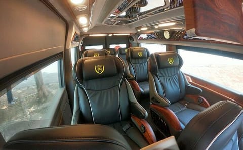 Luxury Limousine Bus Transfer from Hanoi to Sapa