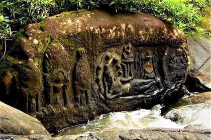 Kbal Spean Trekking Tour with Banteay Srei and Landmine Museum