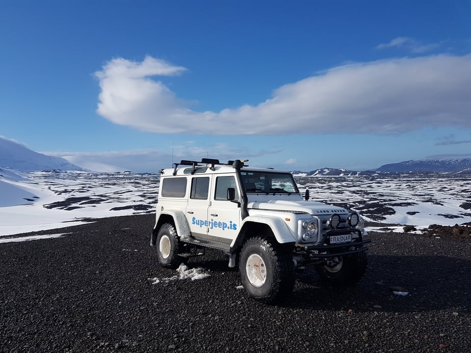 DT 307 Private Superjeep Volcano Hat Trick — Superjeep.is