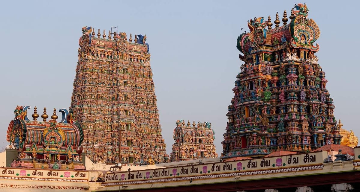 Backwaters & Beyond: Exploring South India’s Temples