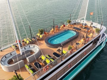 Amethyst Daily Cruise - 1 Day Luxury Halong Bay Tour from Hanoi