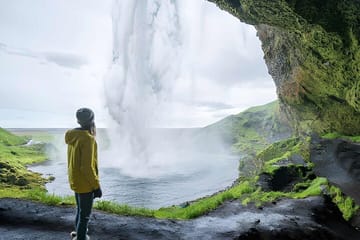 Private South Coast Waterfalls, Beach and Glacier Tour from Reykjavik