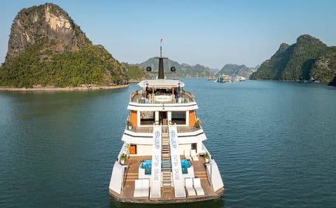 Luxury Day Tour of Halong and Lan Ha Bay from Tuan Chau