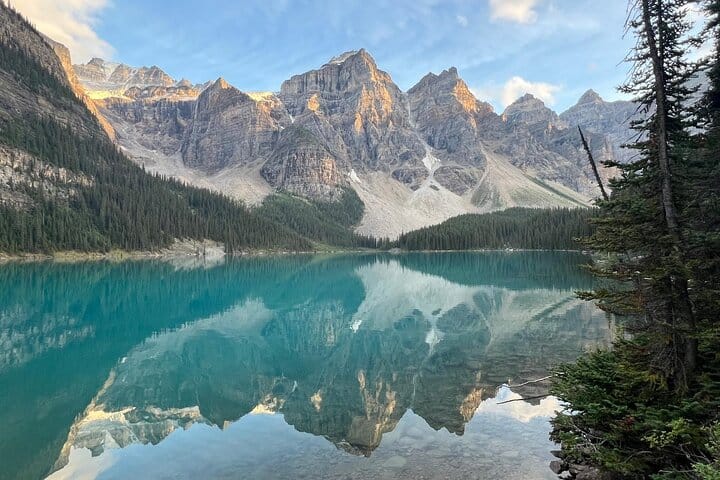Sunset Tour Moranie Lake Lake Louise from Calgary Canmore Banff 3