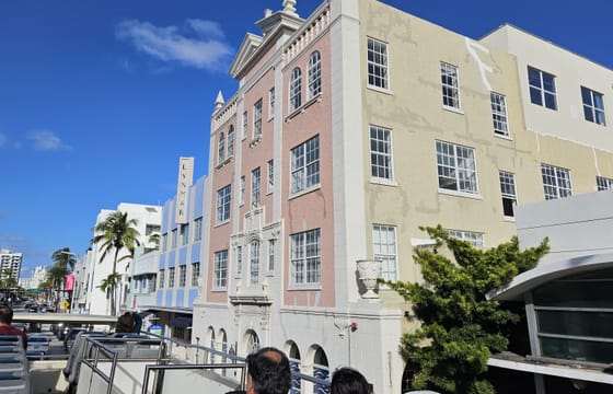 Double Decker Sightseeing Bus Tour of Miami in English & Spanish