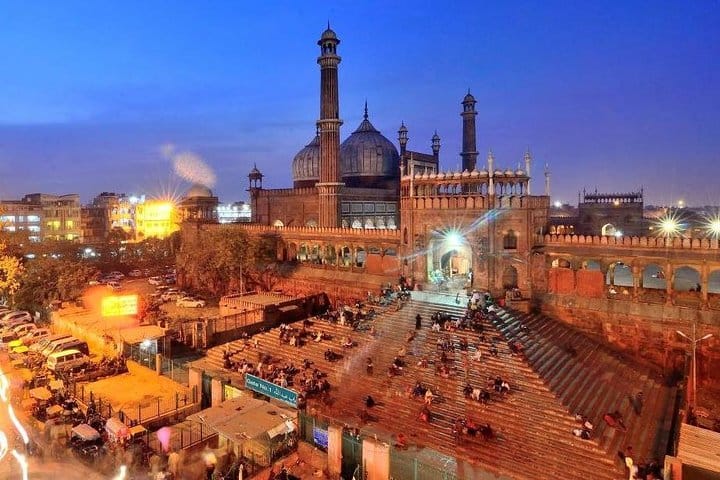 Delhi by Evening Tour by Private Air-Condition vehicle includes Dinner.