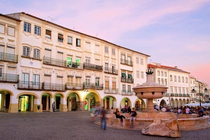 Évora Walking Tour: Small Group Tour with Chapel of Bones Tickets
