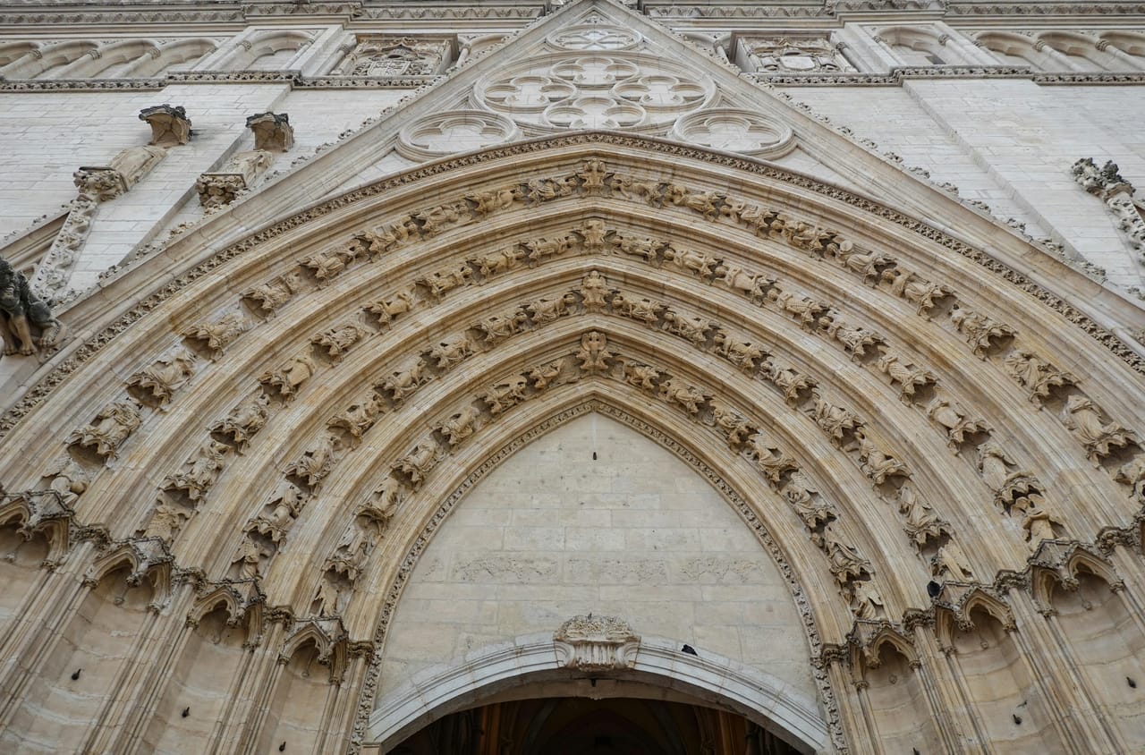Toledo tour from Madrid with guided tour of the Cathedral in Spanish 3