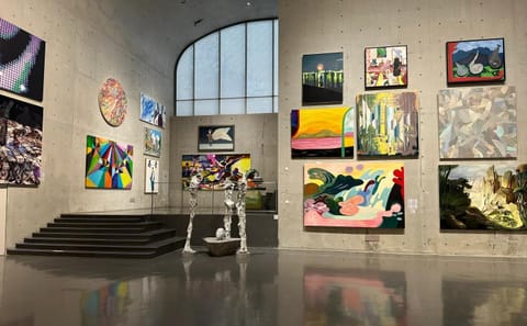 M50 Art District and West Bund Gallery Tour in Shanghai
