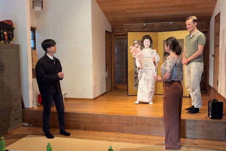 Tokyo Geisha Experience: Rare Cultural Show & Interaction 10