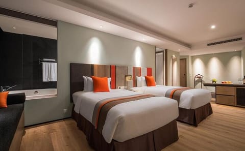 Luxury 2-Day Adventure Tour in Sapa, Vietnam