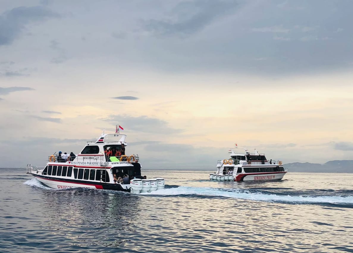 Shared Fast Boat Transfer from Bali to Nusa Penida 2