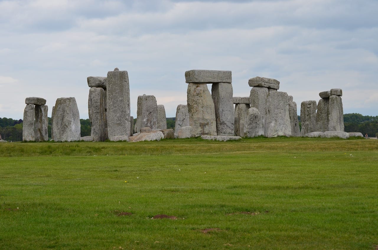 Windsor Castle, Stonehenge, Lacock Village Including Passes 7