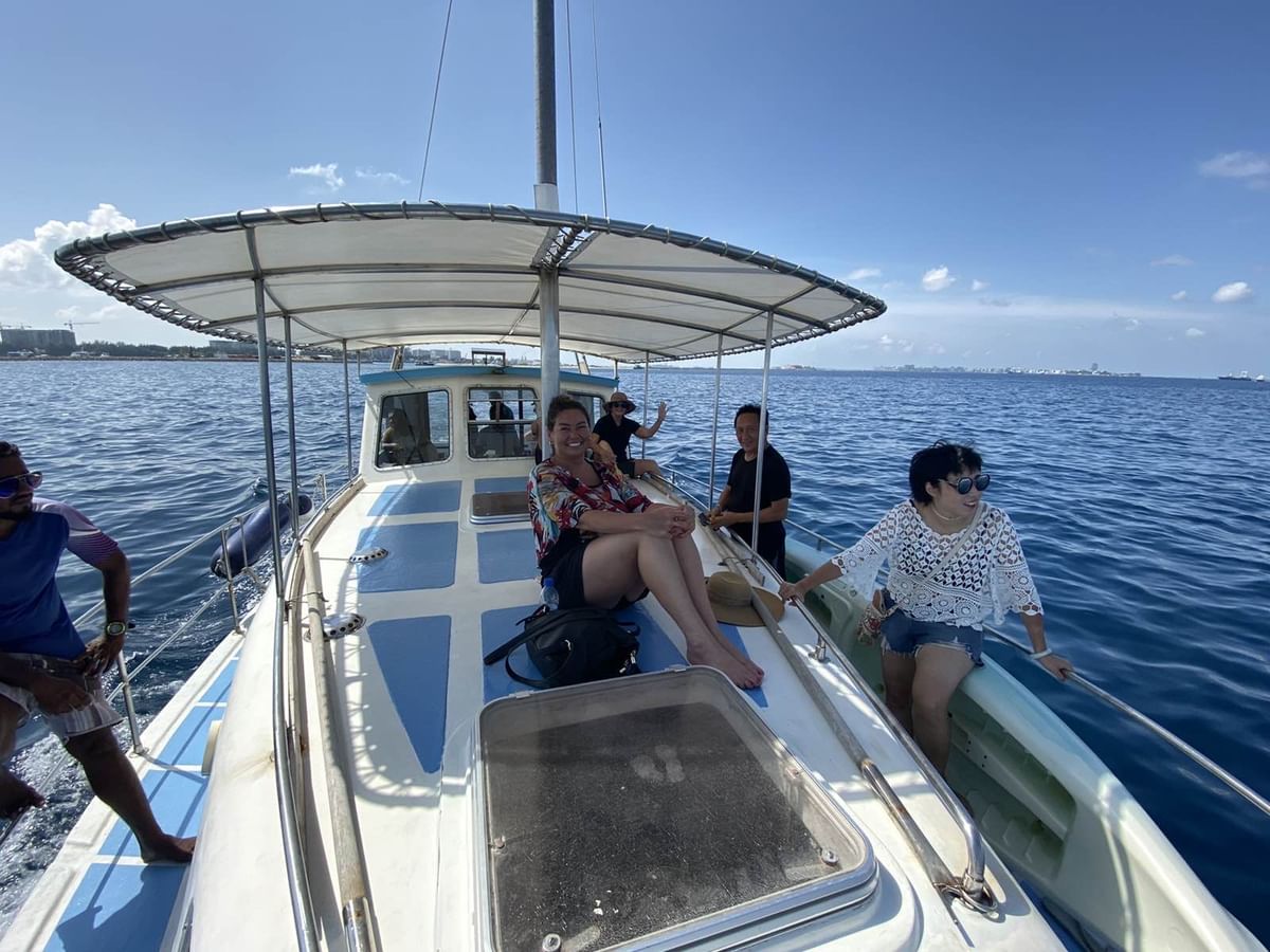 Maldives Dolphin Cruise, Sandbank Adventure & Local Island Tour