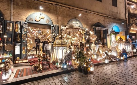 Cairo Night Tour: Explore Al Muizz Street and Khan El Khalili