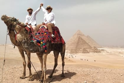 4×4 Desert Safari, Sandsurf, and Camel Ride Private Tour from Cairo