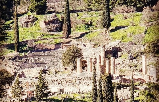 Full Day Tour to Delphi,Arachova and Distomo Including Lunch