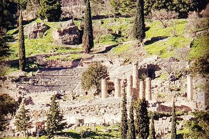 Full Day Tour to Delphi,Arachova and Distomo Including Lunch 2