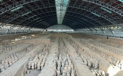 Xi'an day tour: Terracotta Army, City Wall, Goose Pagoda