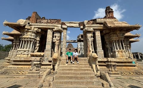 Cultural Tour from Hubli to Badami, Hampi, and Mysore