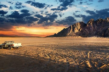 Sharm El Sheikh Desert Quad Safari with Stargazing & Dinner Show